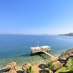 Sarpedor Boutique 4*