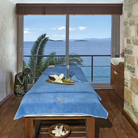 Sarpedor Boutique 4*